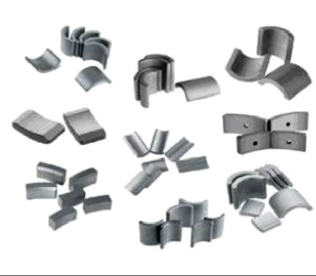 Les pompes d'automobile courbent aimant de segment d'arc d'OEM de SrO 6Fe2O3 d'aimants de ferrite