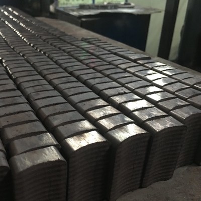 Forme en céramique de tuile d'aimant de moteur électrique d'aimant de ferrite de SrO 6Fe2O3