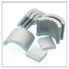 Aimant permanent de ferrite de segment de feuille de bloc 4300 GS pour le moteur de démarreur